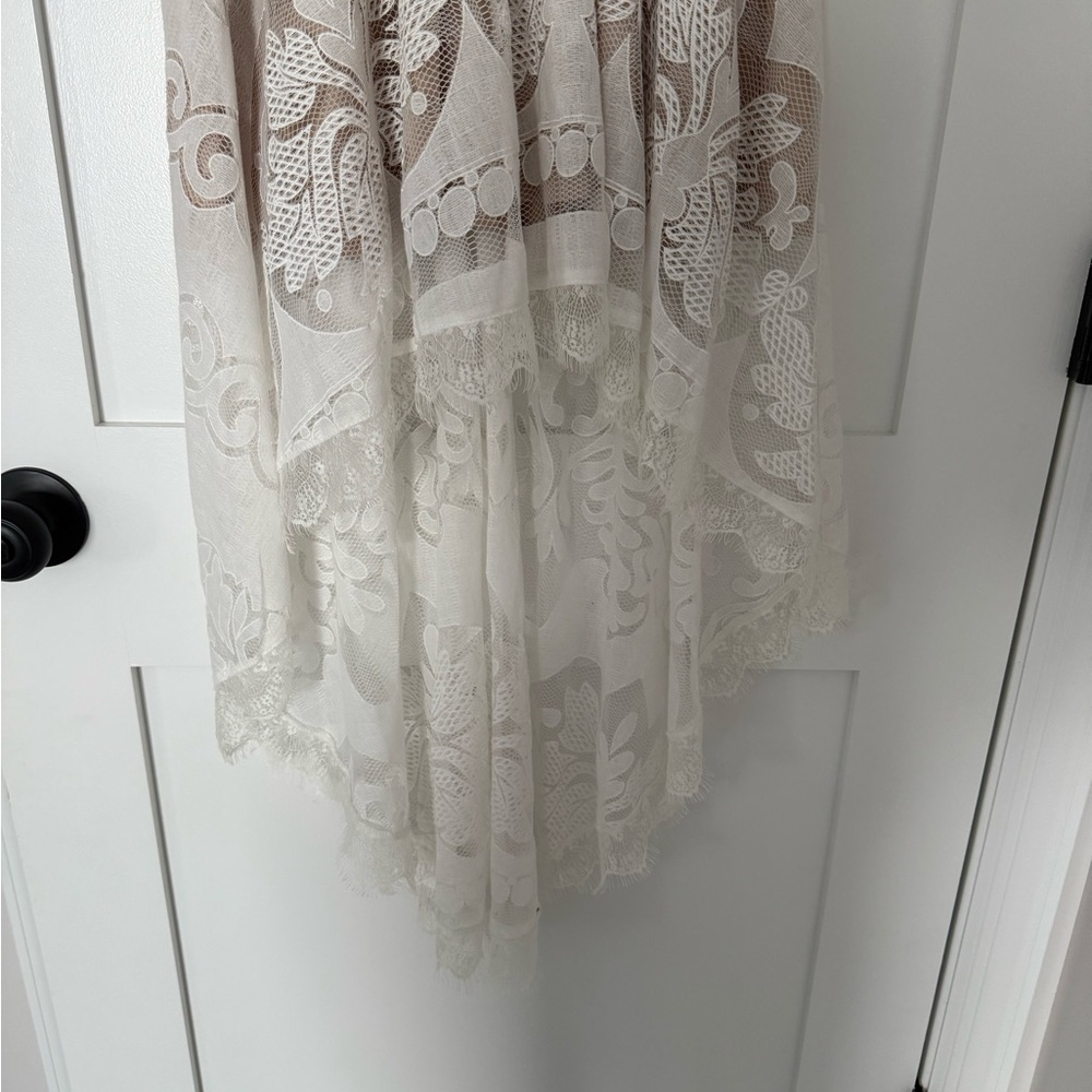 Selfie Leslie White and Cream Lace Midi Dress